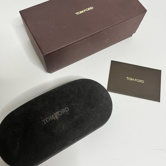 Tom Ford glasses case / sunglasses case and box new cloth and card set - Picture 3 of 5